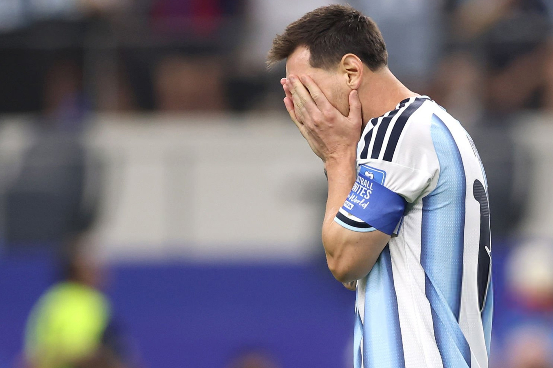 Trực tiếp bóng đá Argentina 0-0 Áo: Messi hỏng phạt đền (H1)