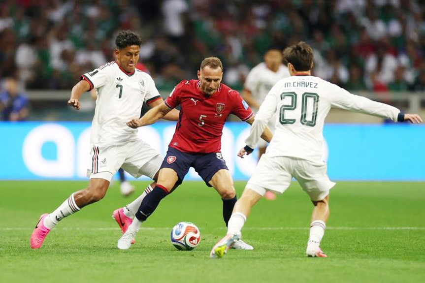 Trực tiếp Mexico 0-0 CH Séc: Ăn miếng trả miếng (H1)