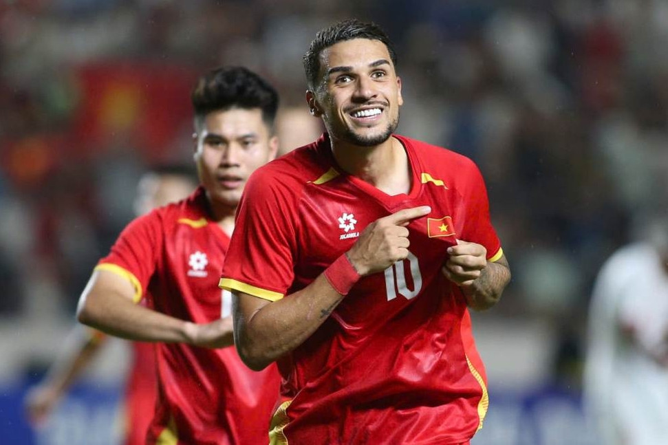Trực tiếp bóng đá Việt Nam 3-0 Myanmar: Hoàng Hên ghi tuyệt phẩm
