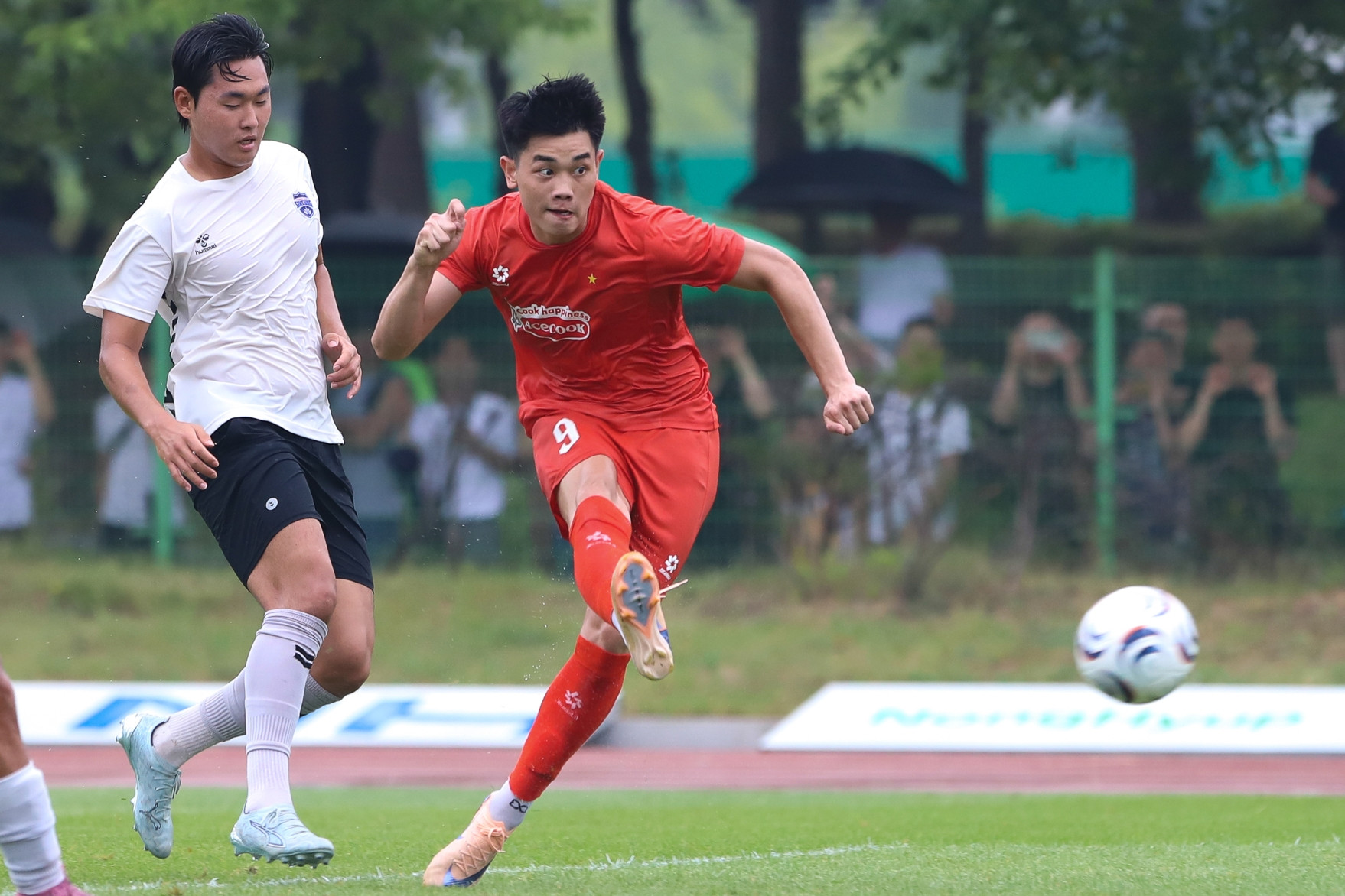 Đình Bắc, Hoàng Hên ghi bàn, tuyển Việt Nam thắng đội Hàn Quốc 6-0