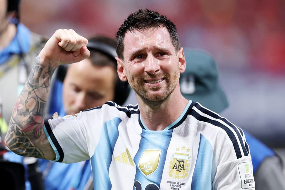 Messi nói rõ lý do bật khóc sau chiến thắng Ai Cập