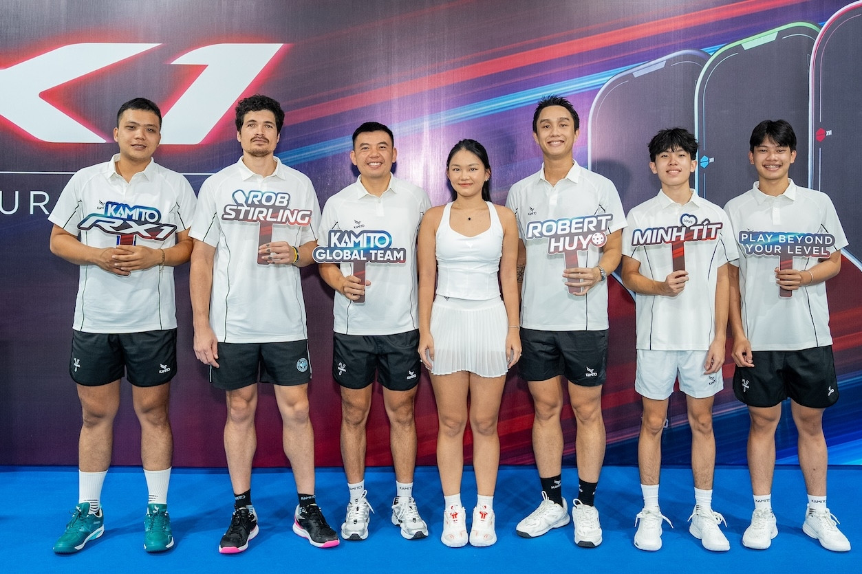 Lý Hoàng Nam ‘tiếp lửa’ cho Minh ‘Tít’, Rob Stirling và Robert Huy ở RX1 Cup