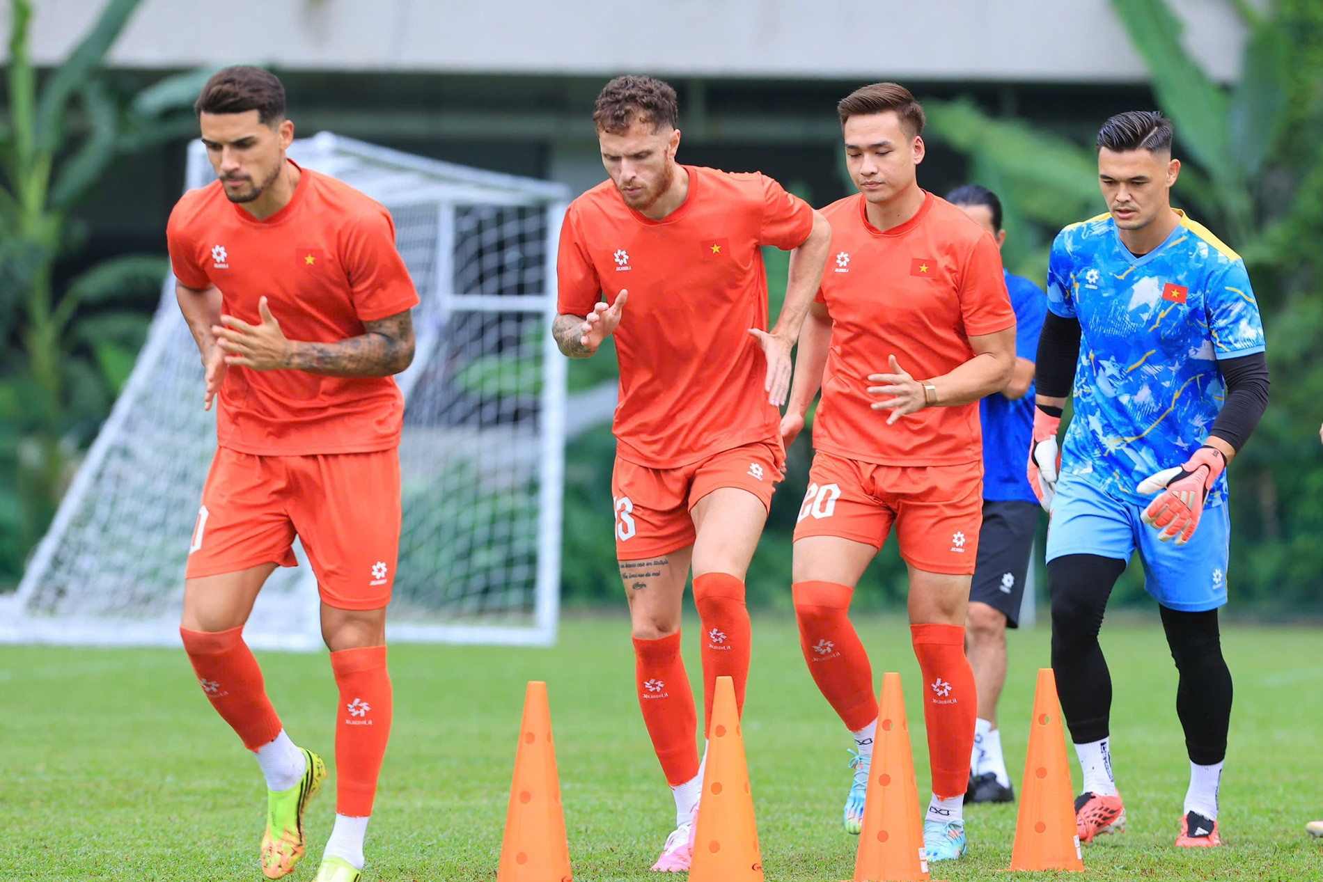 Lịch thi đấu bóng đá hôm nay 16/8: Việt Nam đá bán kết ASEAN Cup