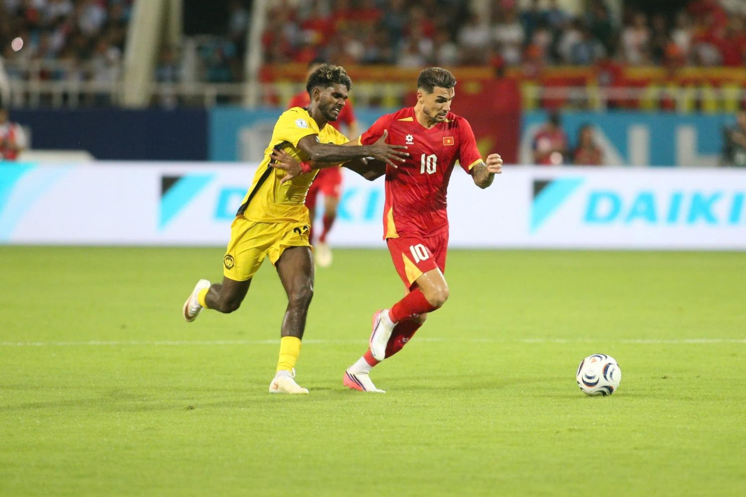 Kết quả bóng đá hôm nay 19/8: ĐT Việt Nam vào chung kết ASEAN Cup