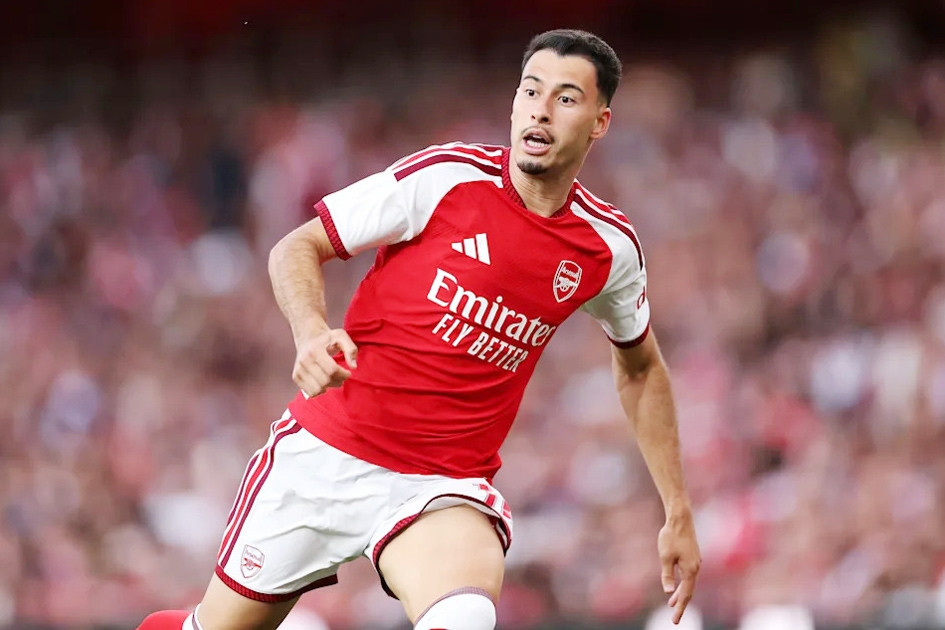 Arsenal bán Martinelli giá kỷ lục, gom tiền mua Julian Alvarez