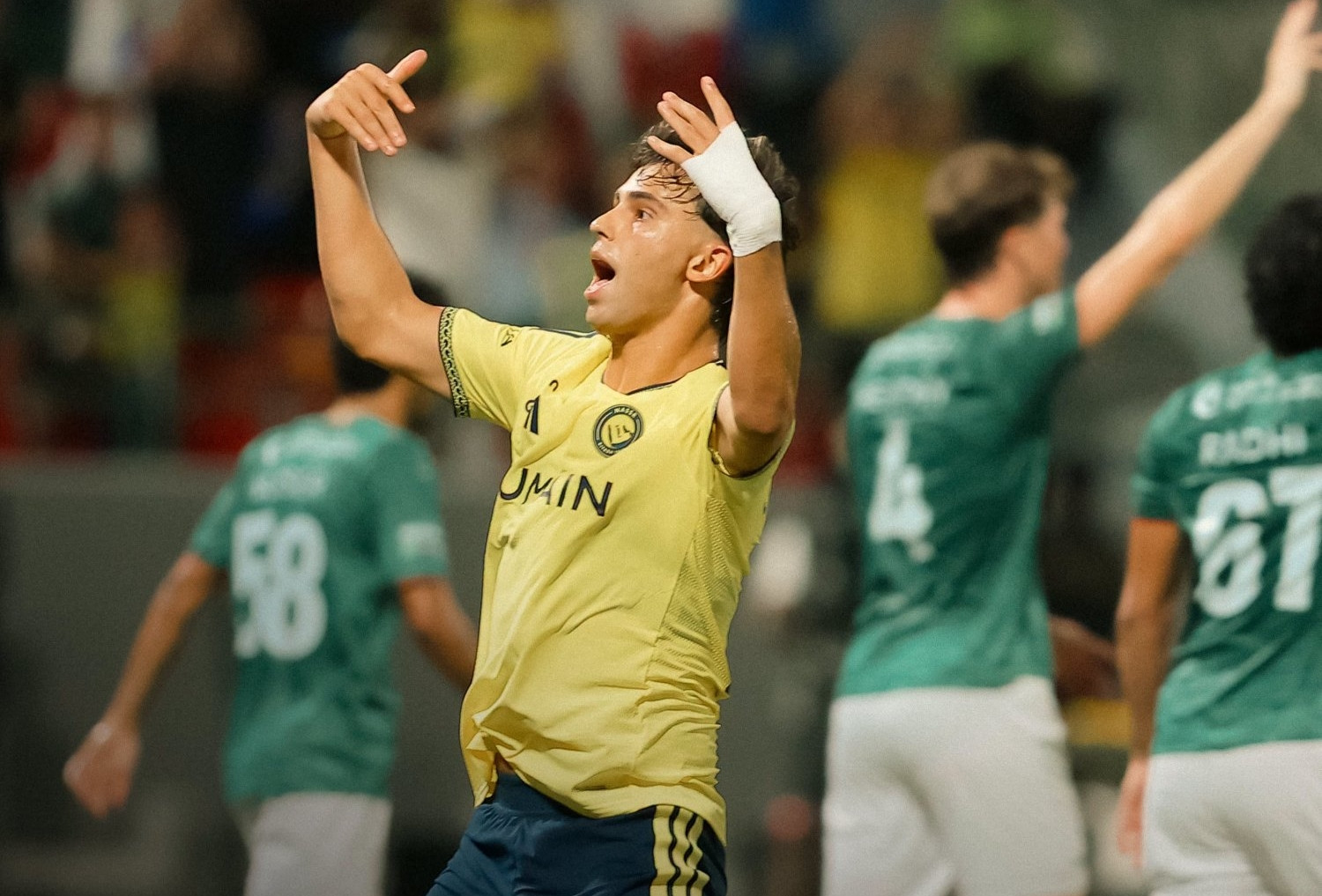 Ronaldo rời sân, Al Nassr tạo màn ngược dòng khó tin trước Al Ettifaq