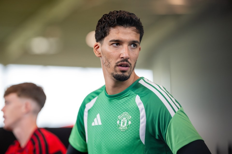 Thành viên MU bị Michael Carrick bỏ rơi dịp giao hữu hè