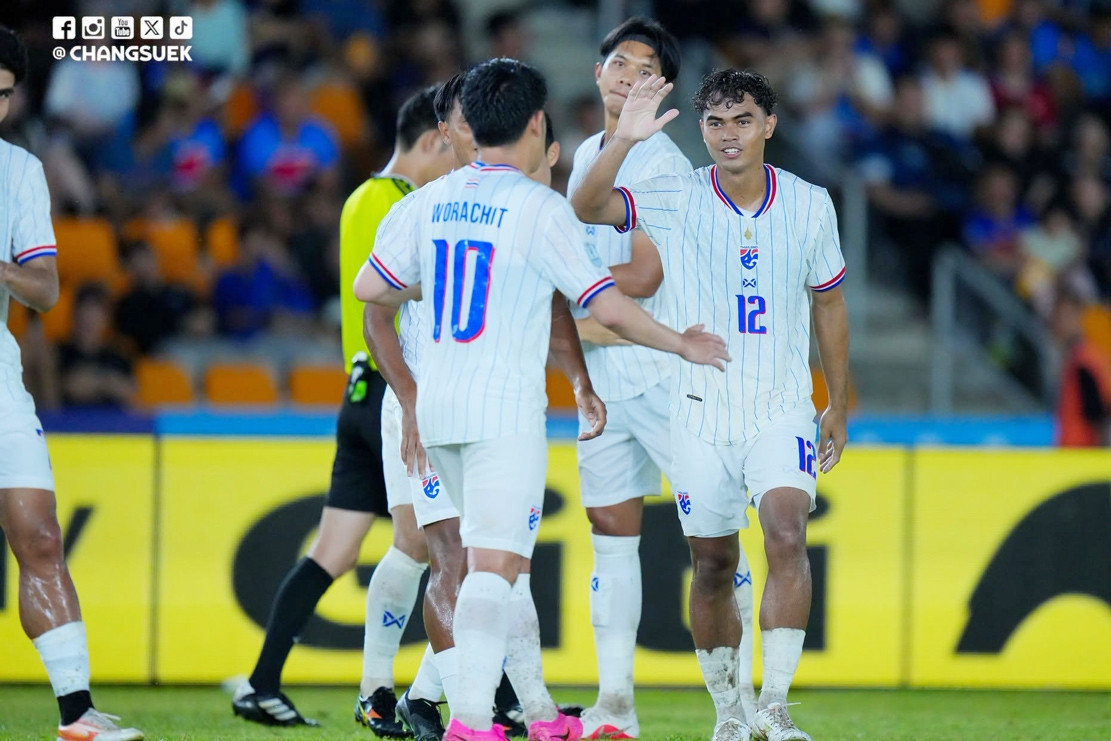 Video bàn thắng Philippines 0-1 Thái Lan: Tỏa sáng phút chót