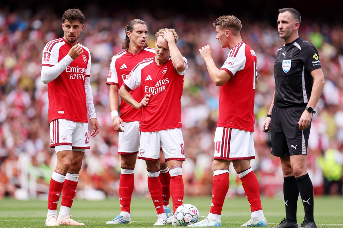 Arsenal thua bẽ bàng trước trận Siêu cúp Anh