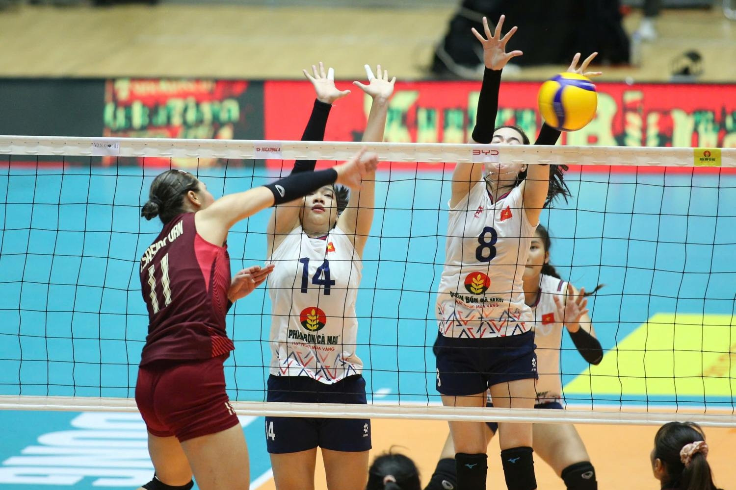 Bóng chuyền nữ Việt Nam thua Thái Lan, xếp cuối chặng 2 SEA V.Cup 2026