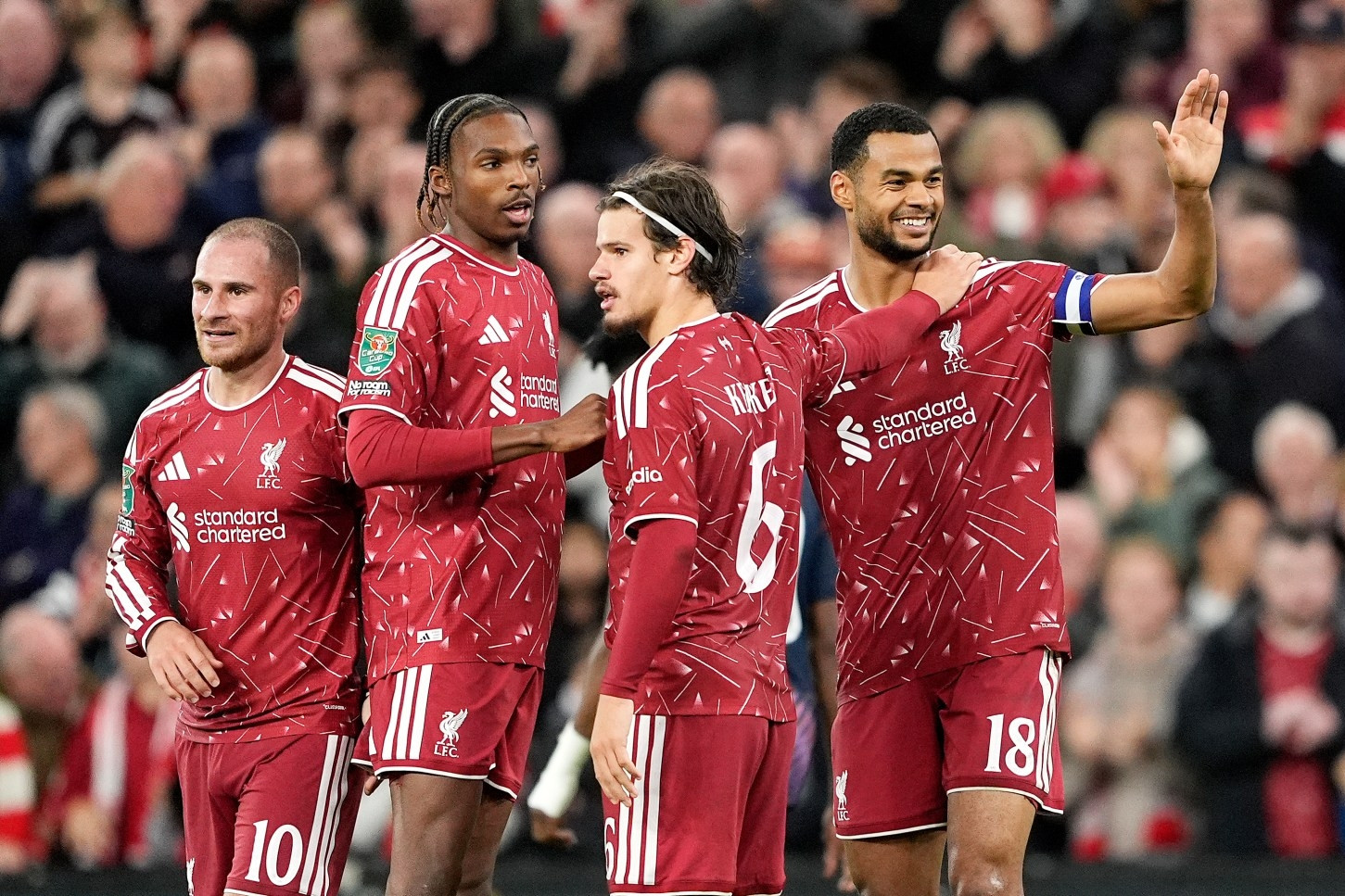 Liverpool đẩy Tottenham xuống hố sâu tuyệt vọng