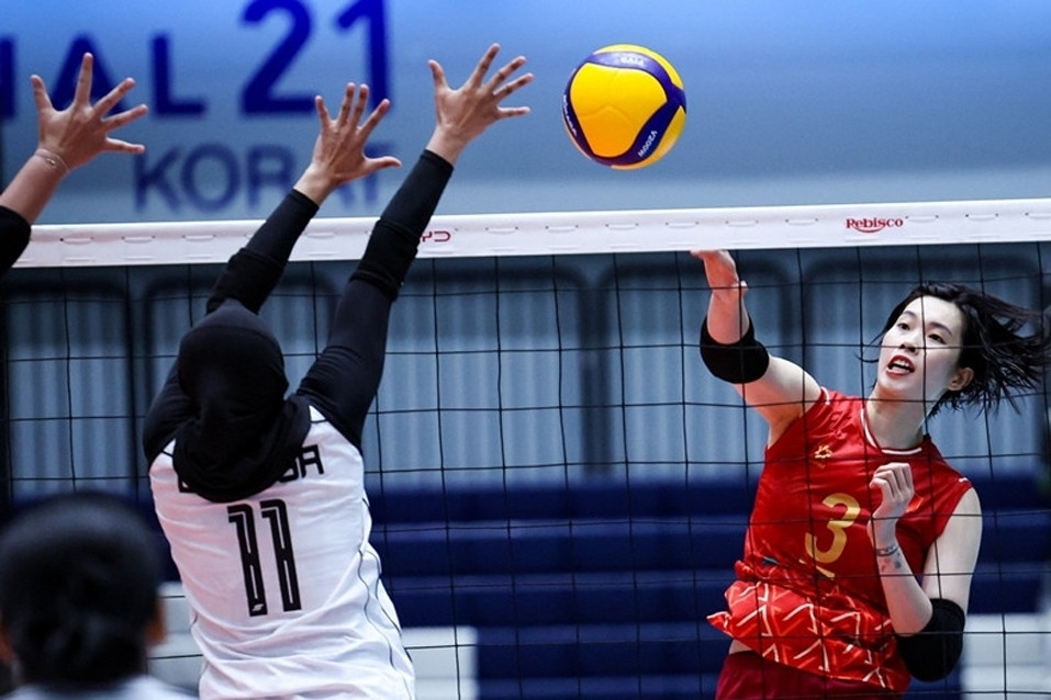 Trực tiếp bóng chuyền nữ Việt Nam vs Indonesia: Lùi trận đấu 30 phút