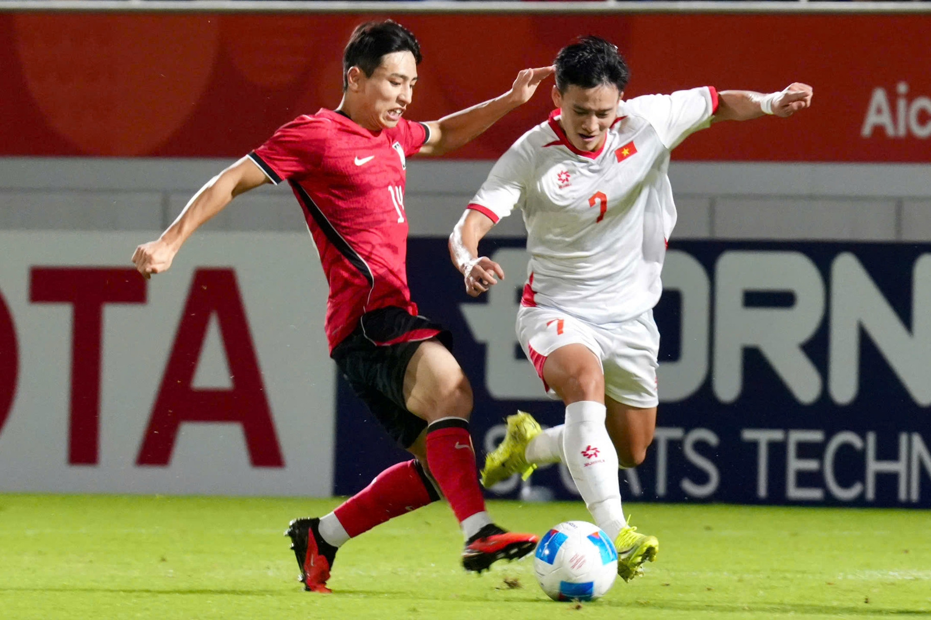 U23 Việt Nam dừng bước ở Asiad, HLV Đinh Hồng Vinh nói gì?