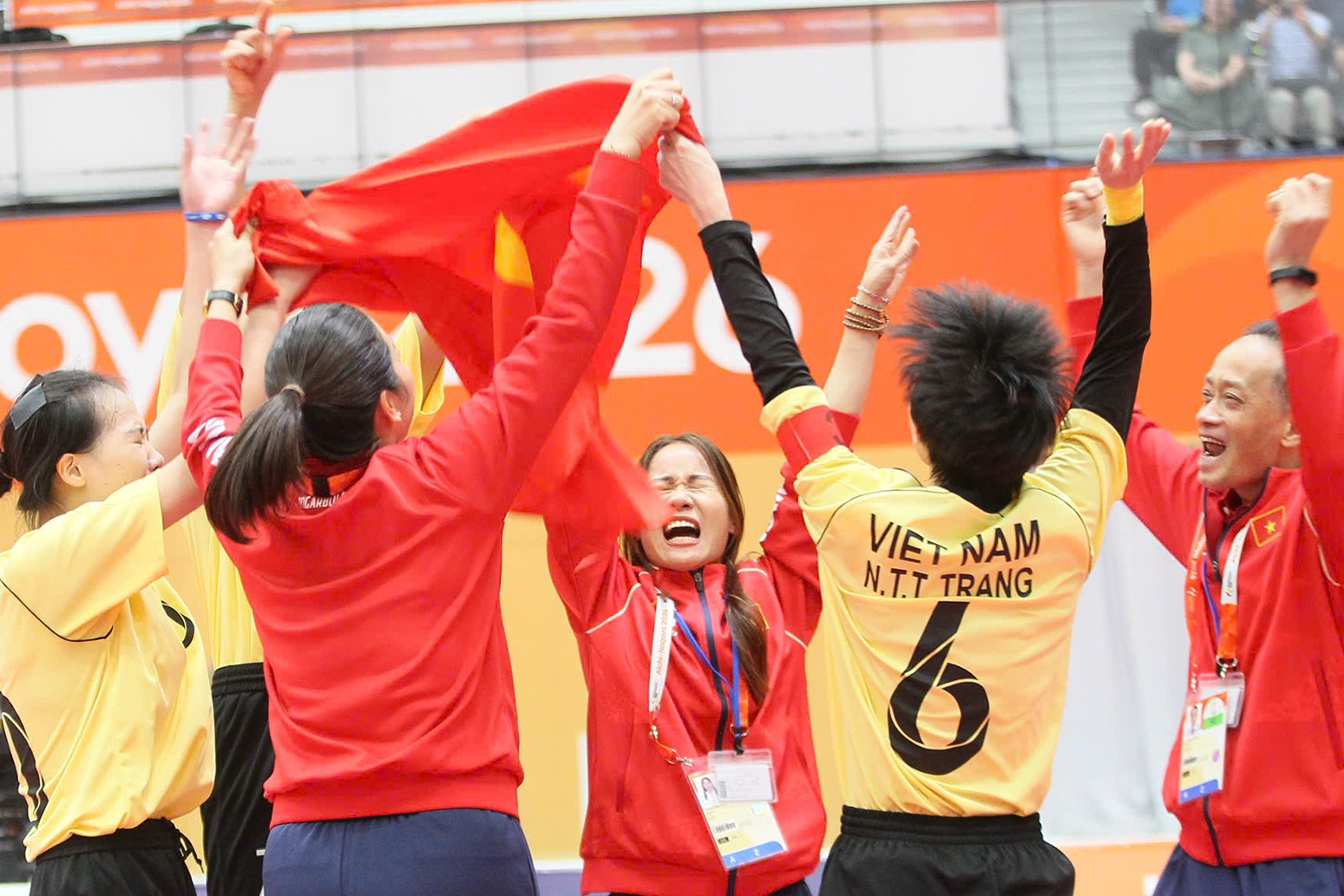 Khoảnh khắc vỡ oà cầu mây Việt Nam giành HCV Asiad sau 20 năm