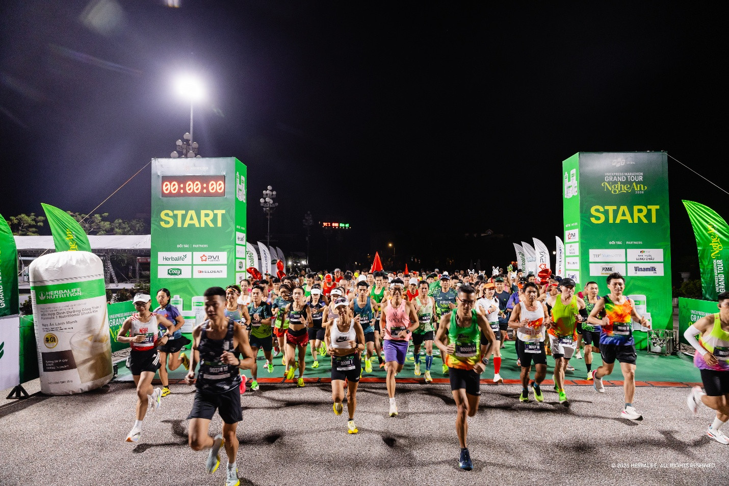 Herbalife Việt Nam đồng hành cùng VnExpress Marathon Grand Tour Nghệ An 2026