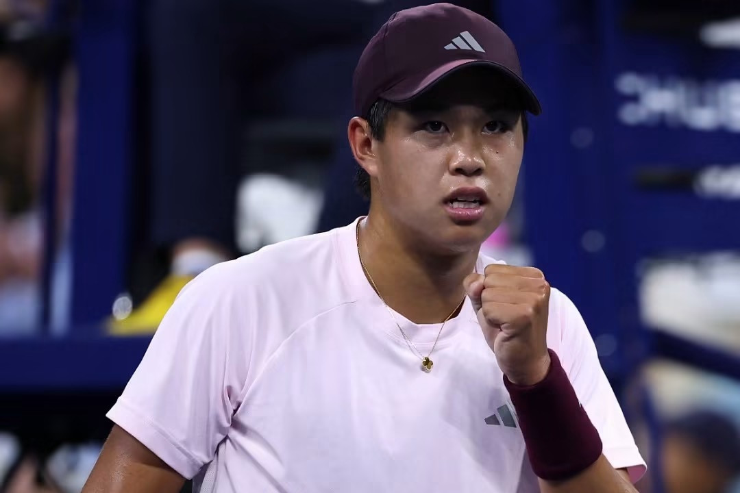 Tay vợt gốc Việt thắng nghẹt thở, vào vòng 4 US Open 2026