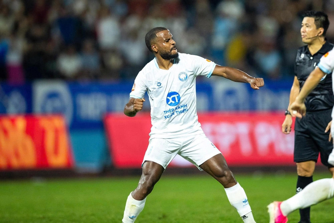 Trực tiếp Nam Định 3-0 HAGL: Ba bàn chớp nhoáng (H2)