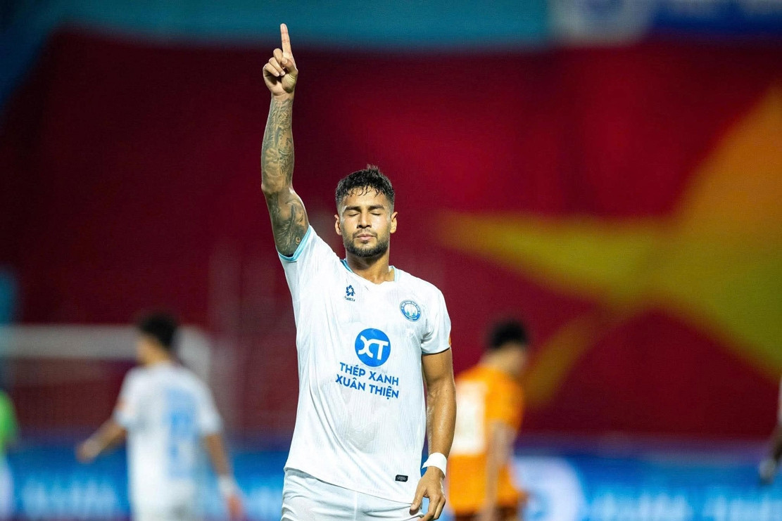 Trực tiếp Nam Định 3-0 HAGL: Xuân Son vào sân (H2)