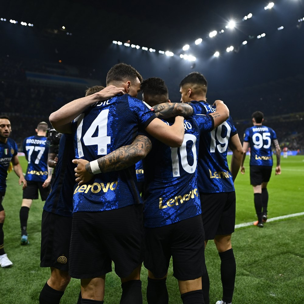 Inter 3 lần được ăn mừng bàn thắng