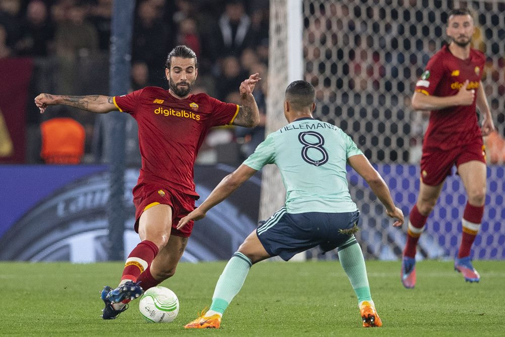 Sau khi cầm chân nhau 1-1 tại King Power, AS Roma và Leicester tiếp tục tạo ra thế trận sôi động và hấp dẫn ở trận tái đấu