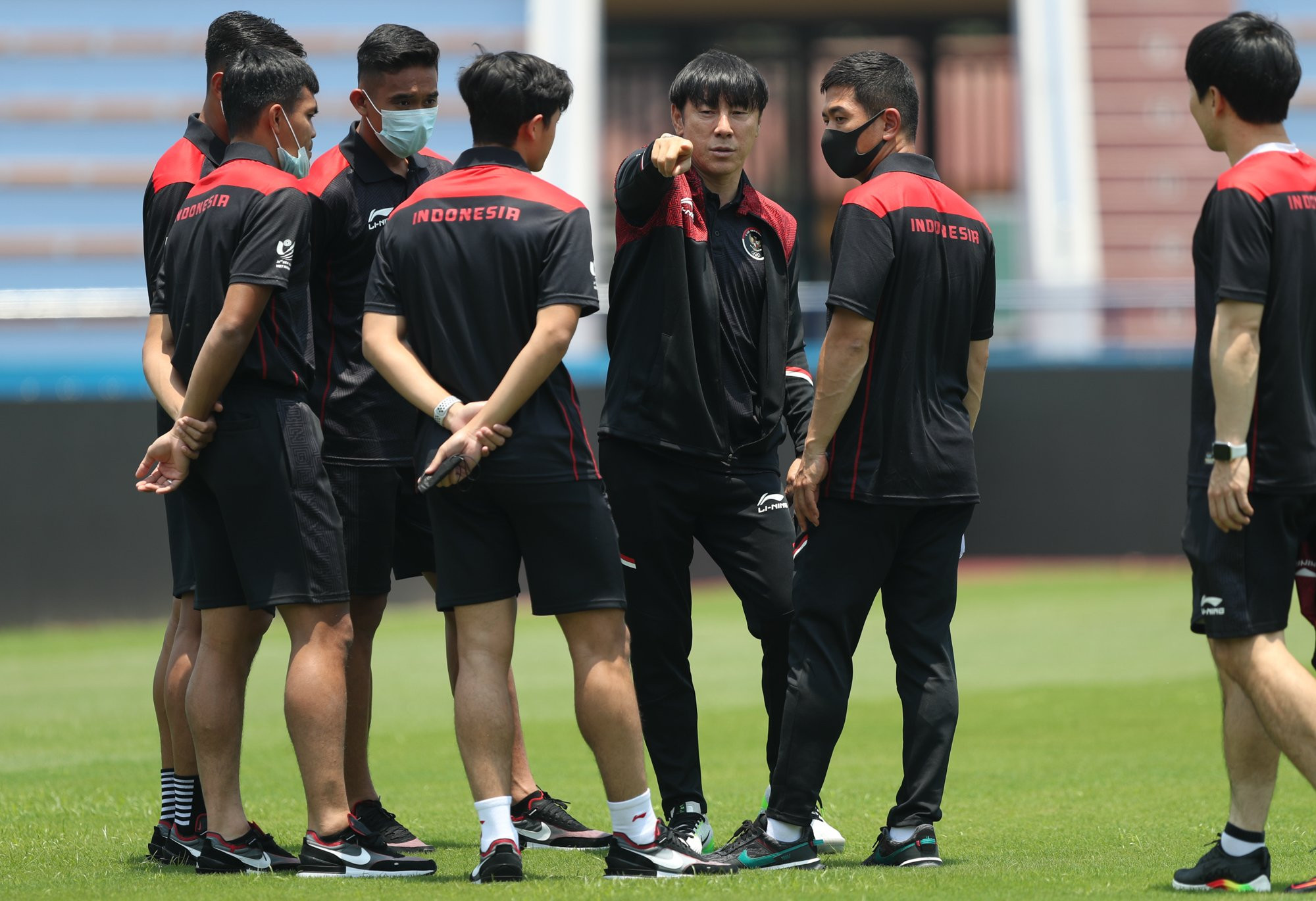 19h ngày 6/5, U23 Indonesia ra quân gặp U23 Việt Nam trên sân Việt Trì (Phú Thọ). Đây là trận đấu mà cả HLV Shin Tae Yong lẫn Park Hang Seo đều quyết tâm chiến thắng 