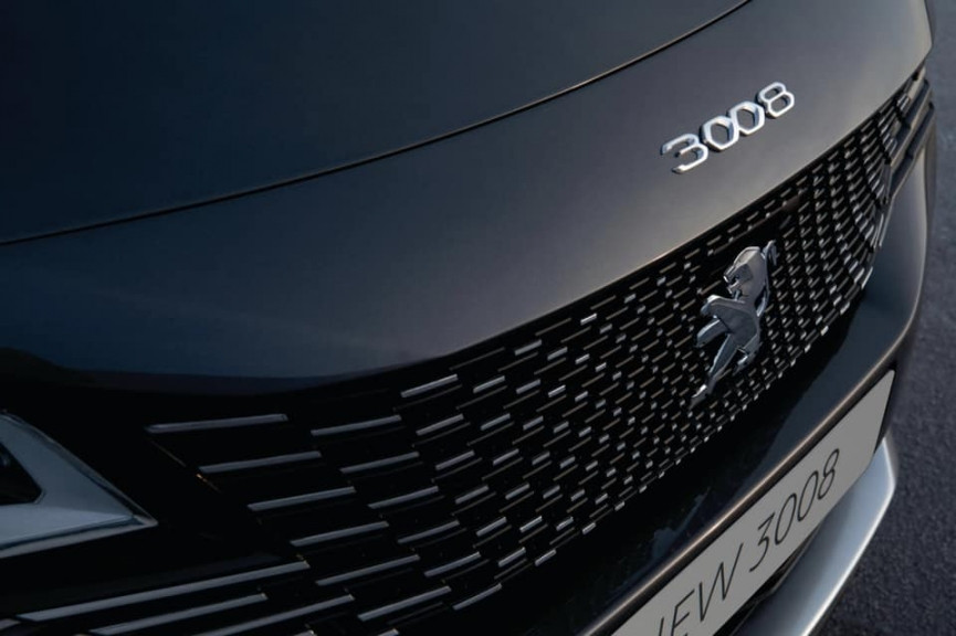 Hình ảnh hông xe ô tô Peugeot 3008 2021 với mâm 18 inch