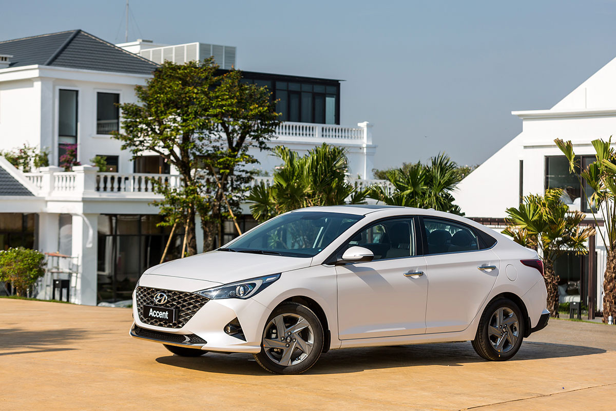 View - Hyundai Accent 1.4MT 2021