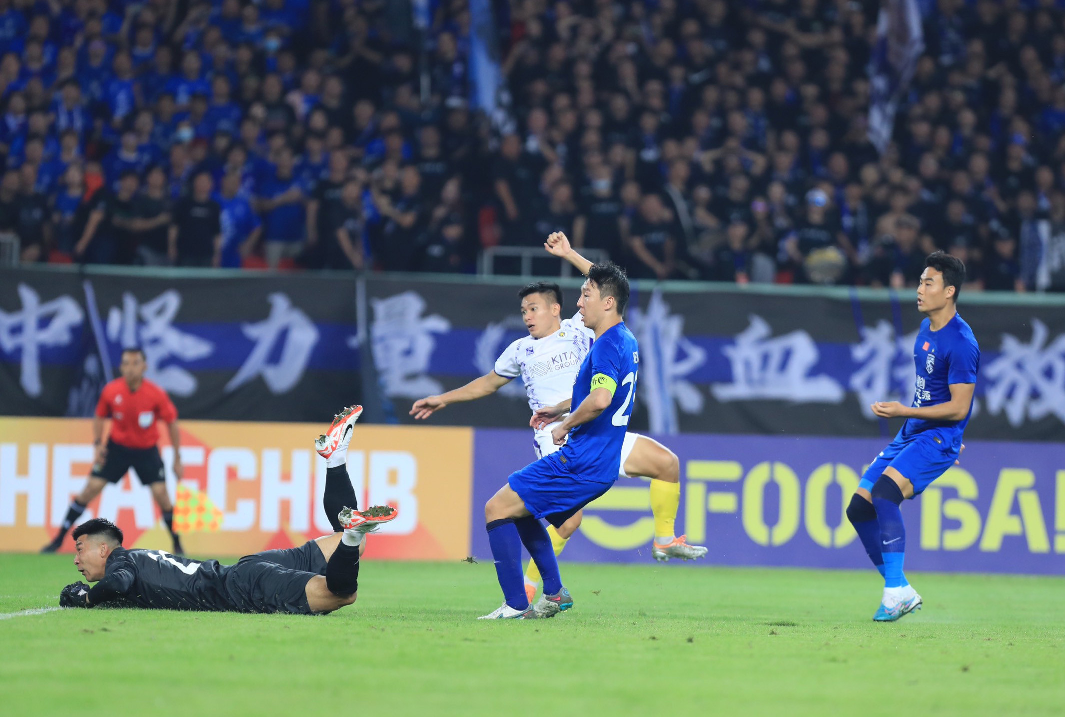 ha noi wuhan three towns 4.jpg