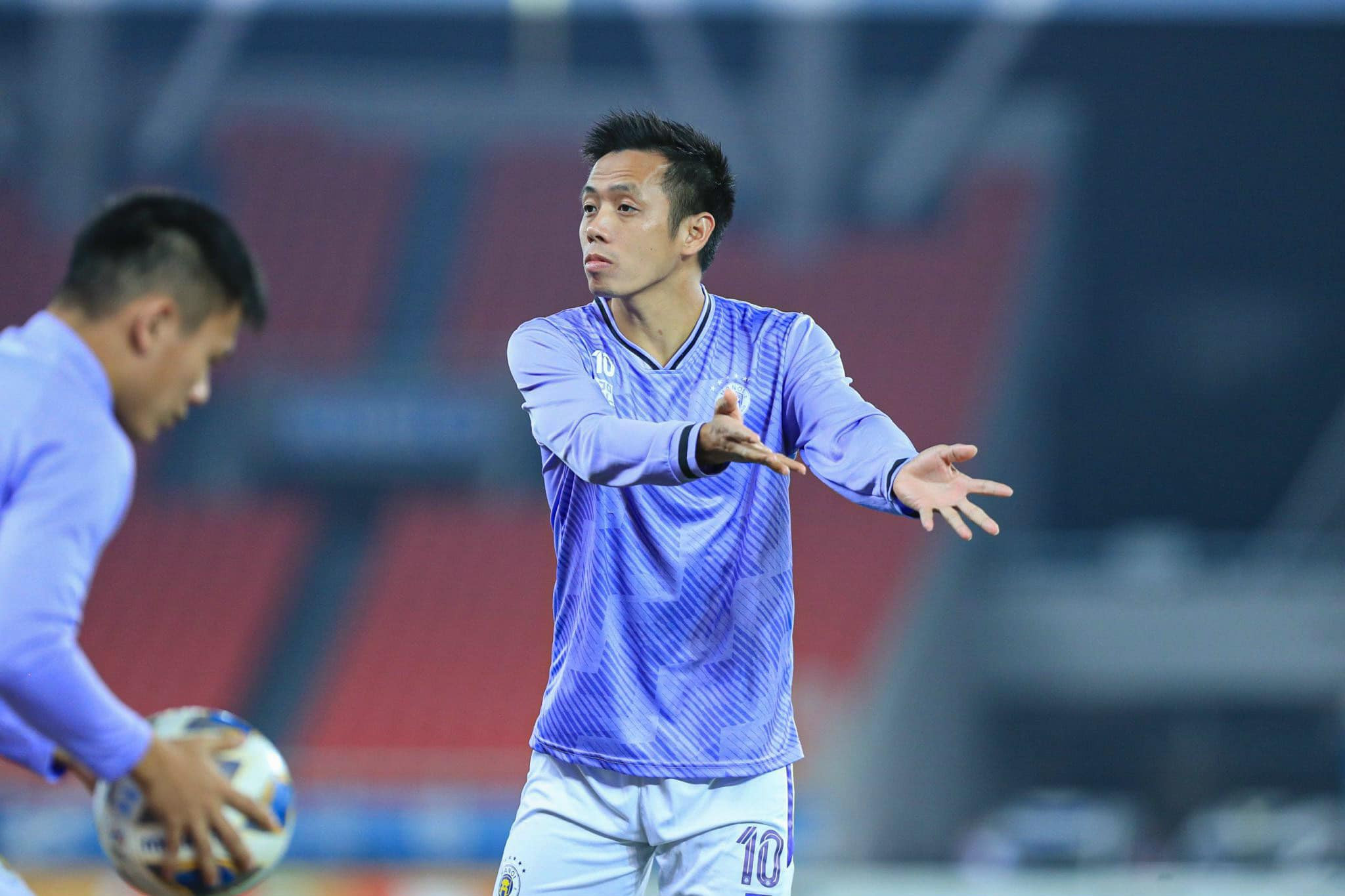 wuhan three towns vs ha noi 2.jpg
