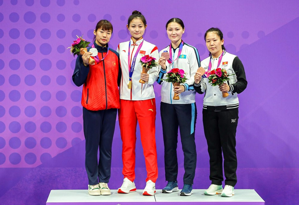nguyen thi ngoan karate 1.jpg