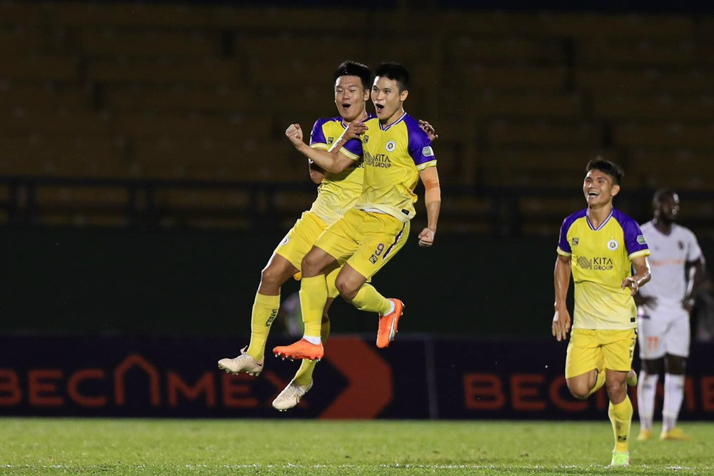 binh duong ha noi fc 3.jpg