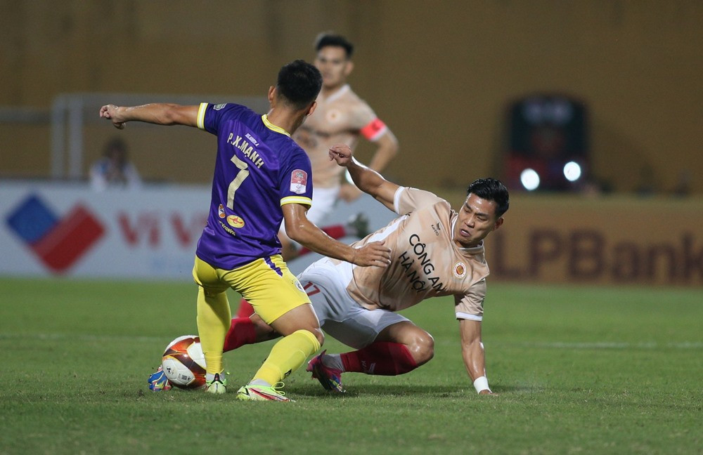 cahn vs hanoi fc 2.jpg
