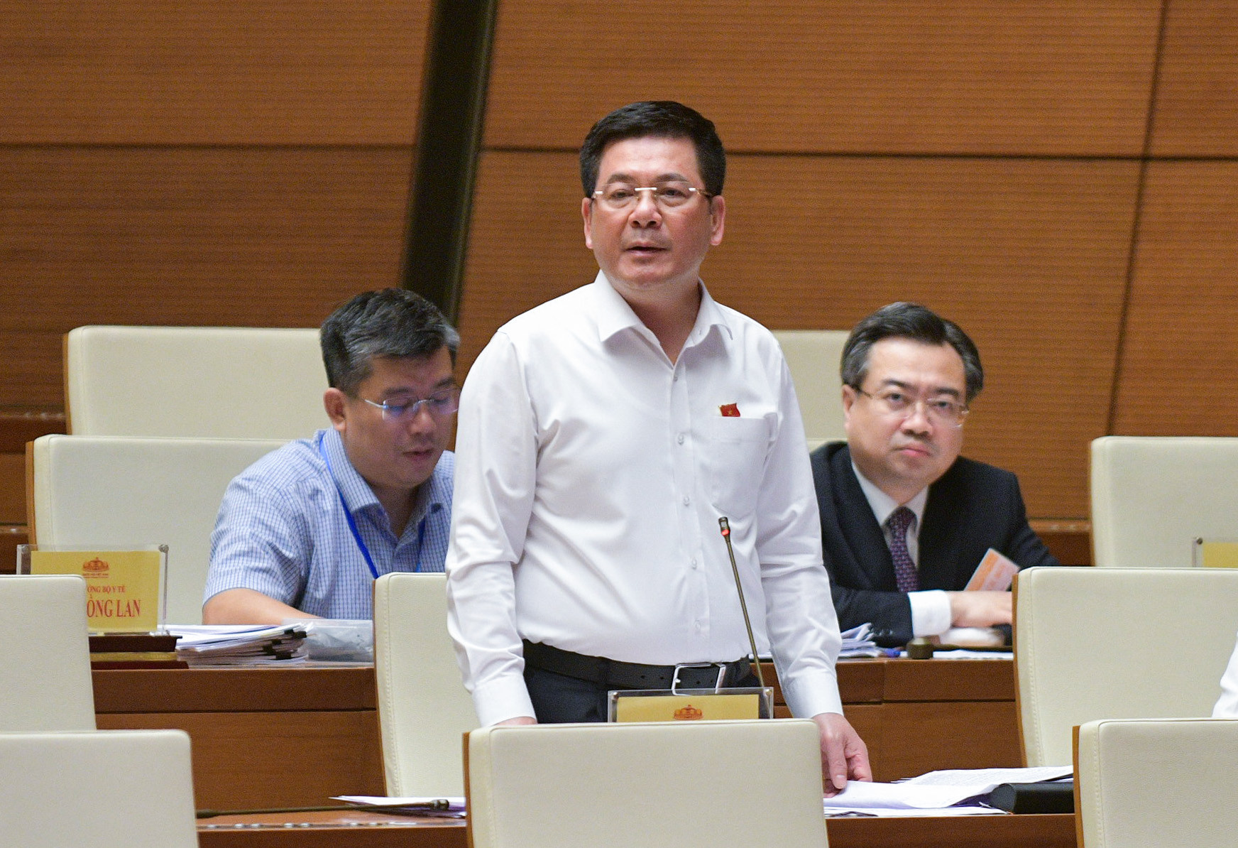 nguyen hong dien.jpg