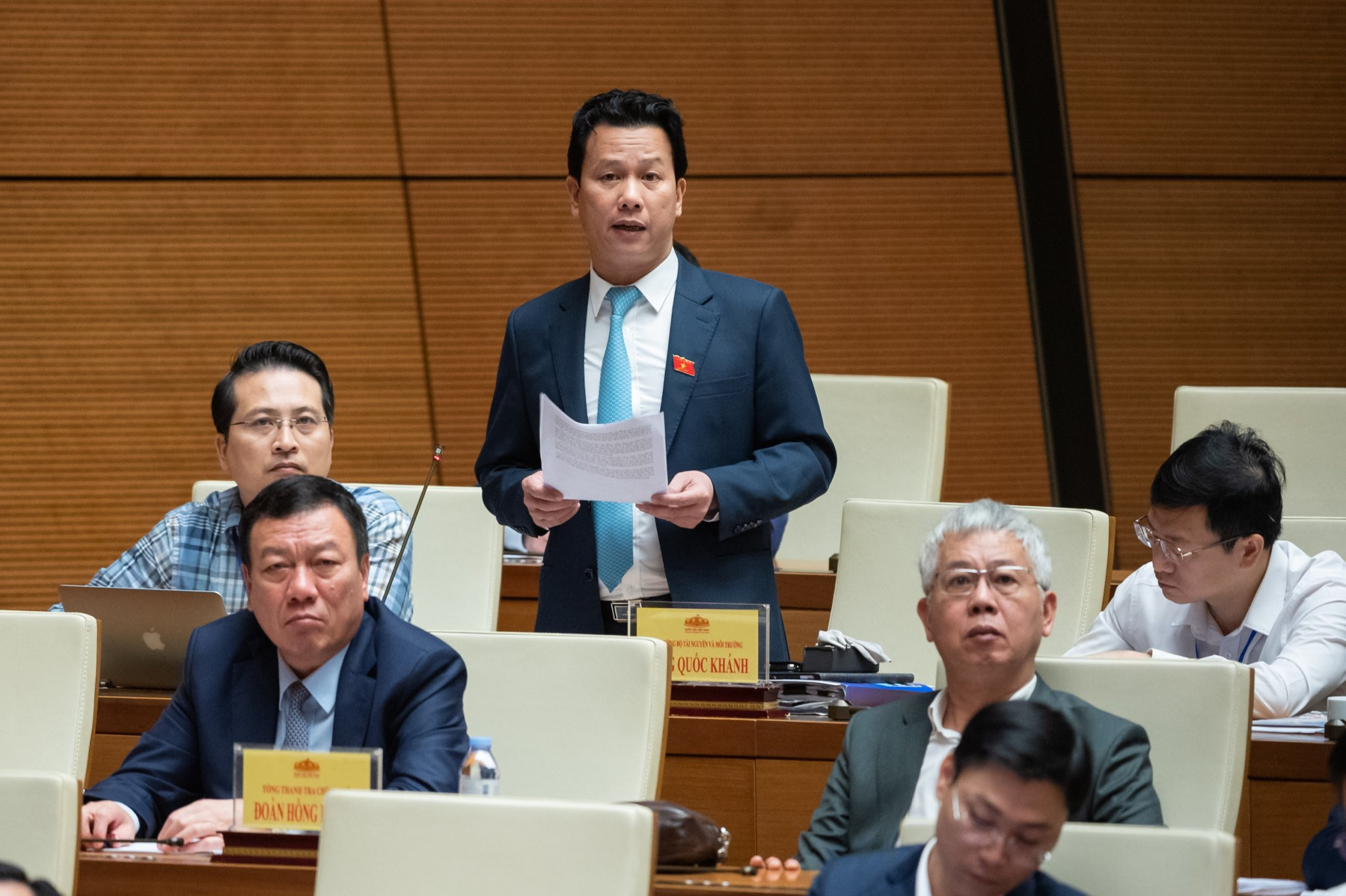 đặng quốc khánh.jpeg