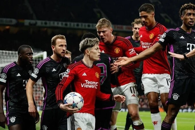 MU bị đá khỏi Cúp C1: Cơn ác mộng của nhà giàu