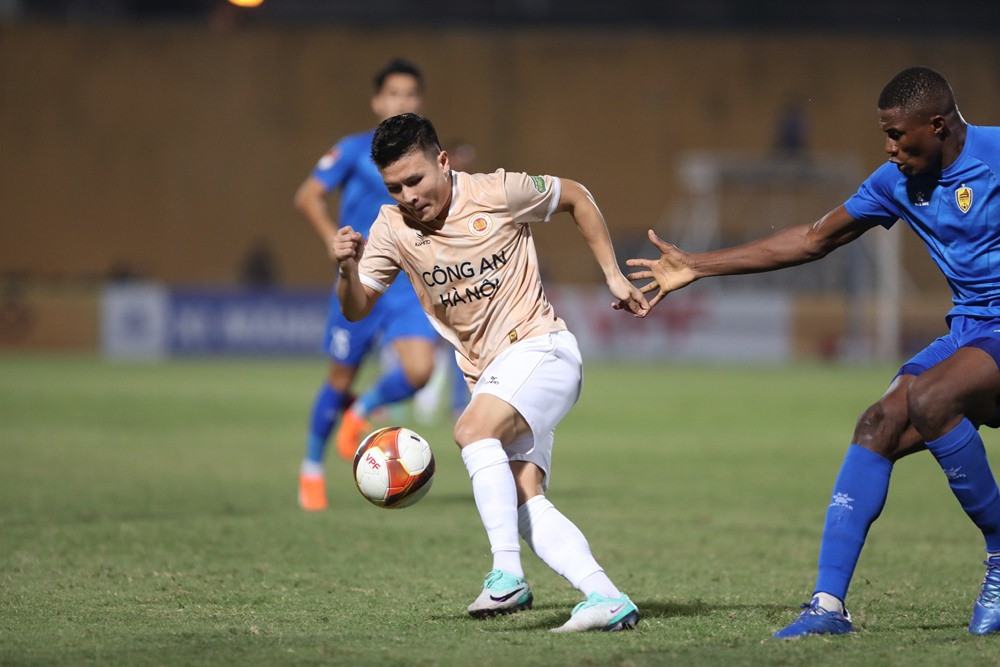 ca ha noi vs quang nam.jpg