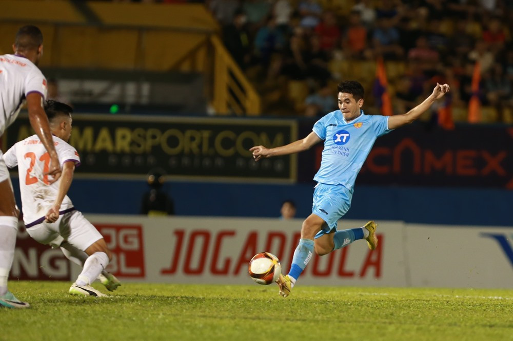 binh duong vs nam dinh.jpg