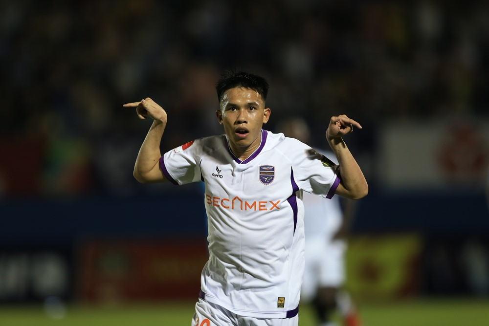 binh duong vs nam dinh.jpg