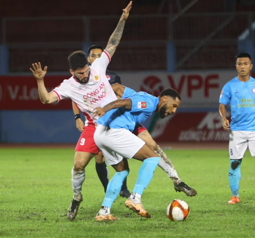 khanh hoa vs ca ha noi 2.jpg