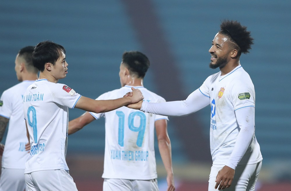 nam dinh vs hagl 1.jpg