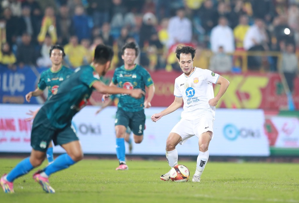 nam dinh vs hagl 2.jpg