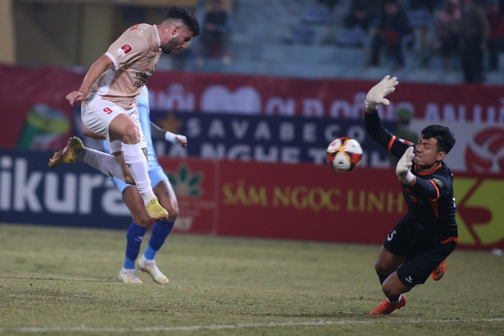 ca ha noi vs binh duong.jpg