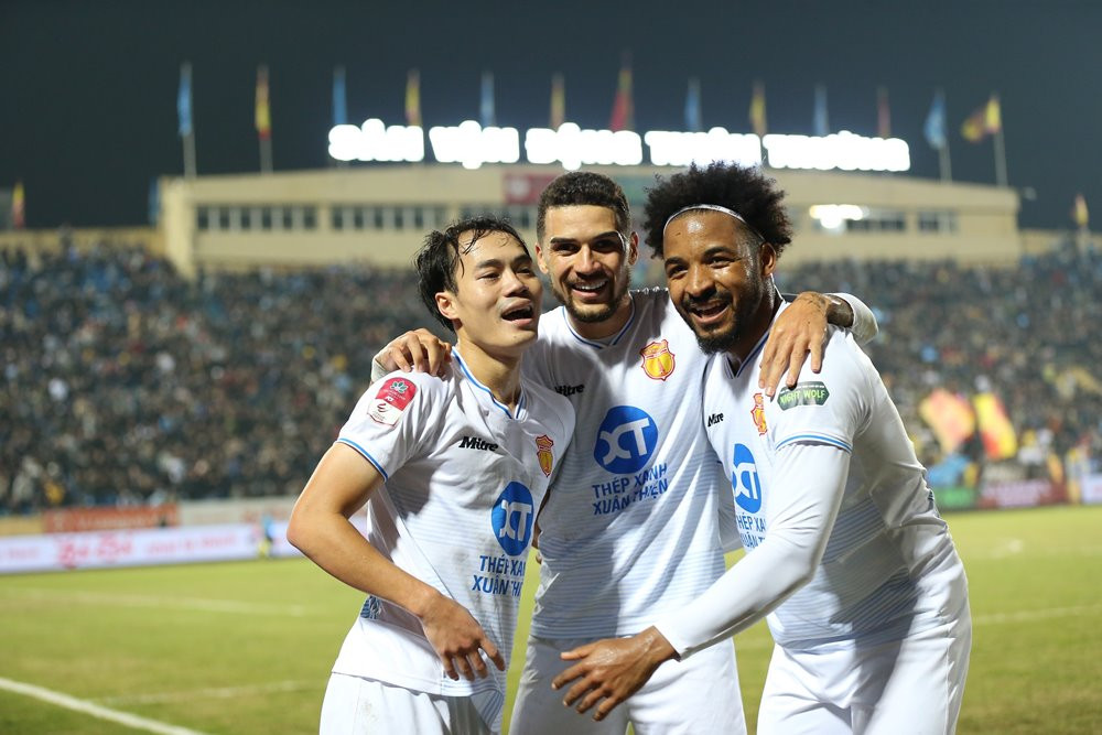 nam dinh vs the cong.jpg