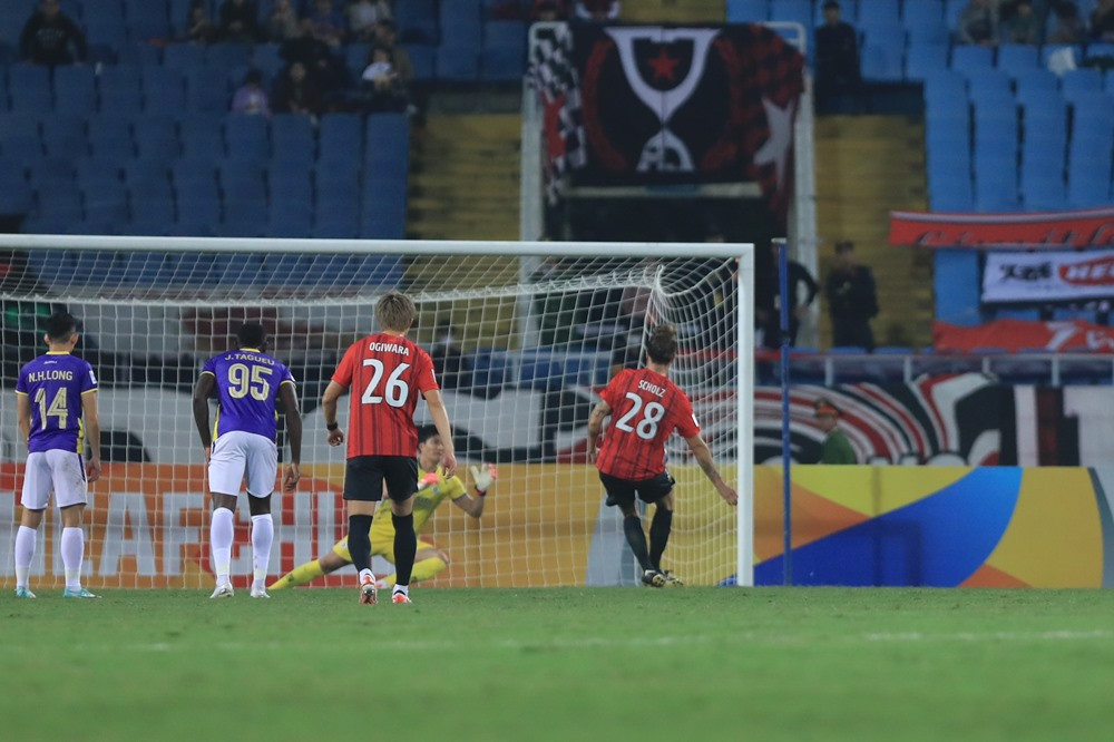 ha noi vs urawa reds.jpg