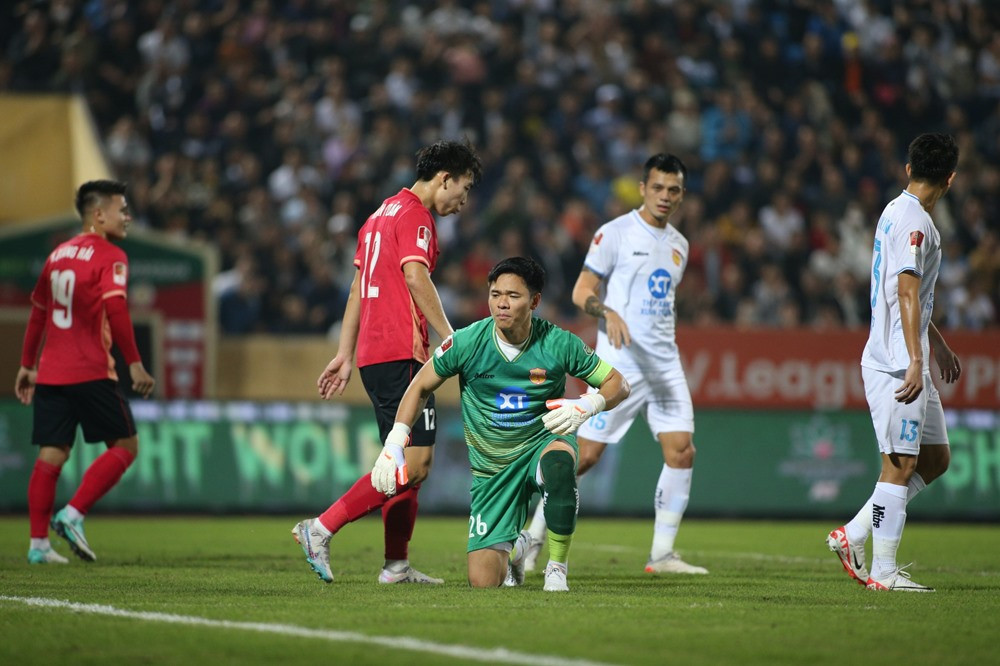 nam dinh vs cahn.jpg