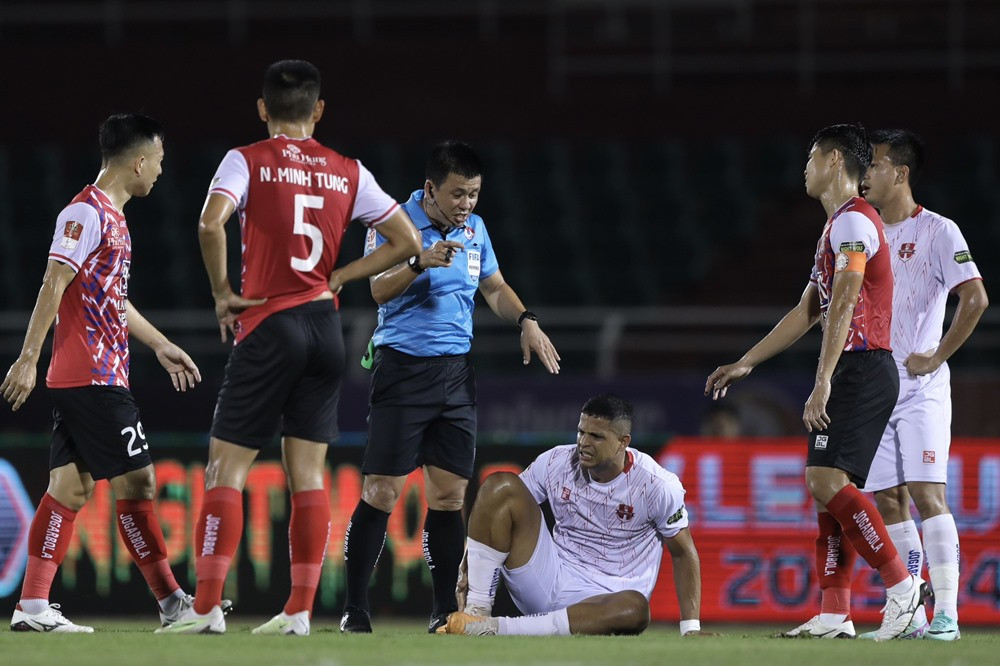 tphcm vs hai phong 2.jpg