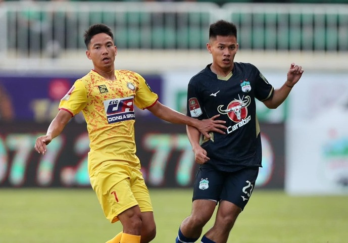 Bảng xếp hạng V-League 2023 vòng 8: HAGL giậm chân tại chỗ