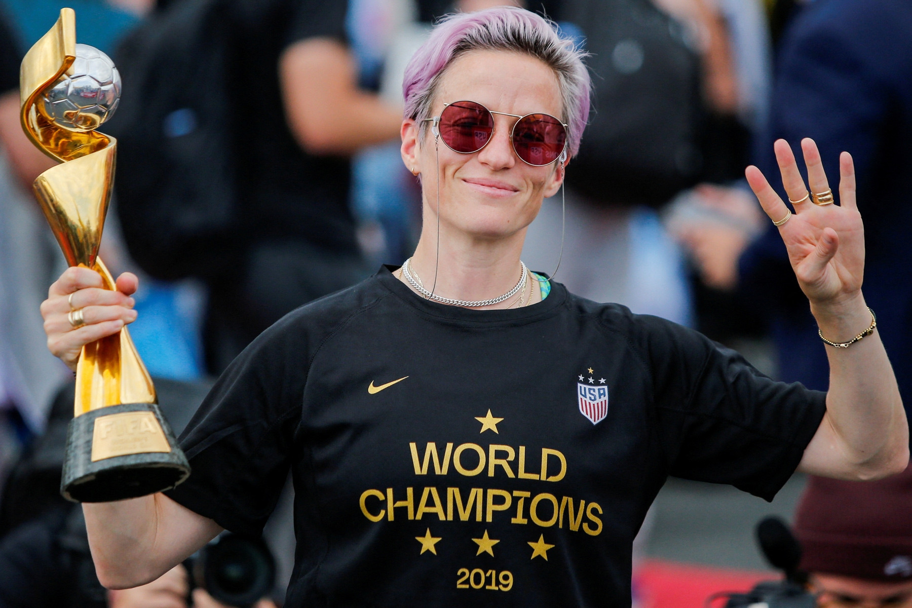 Megan Rapinoe: Ngôi sao tuyển nữ Mỹ thay đổi thế giới