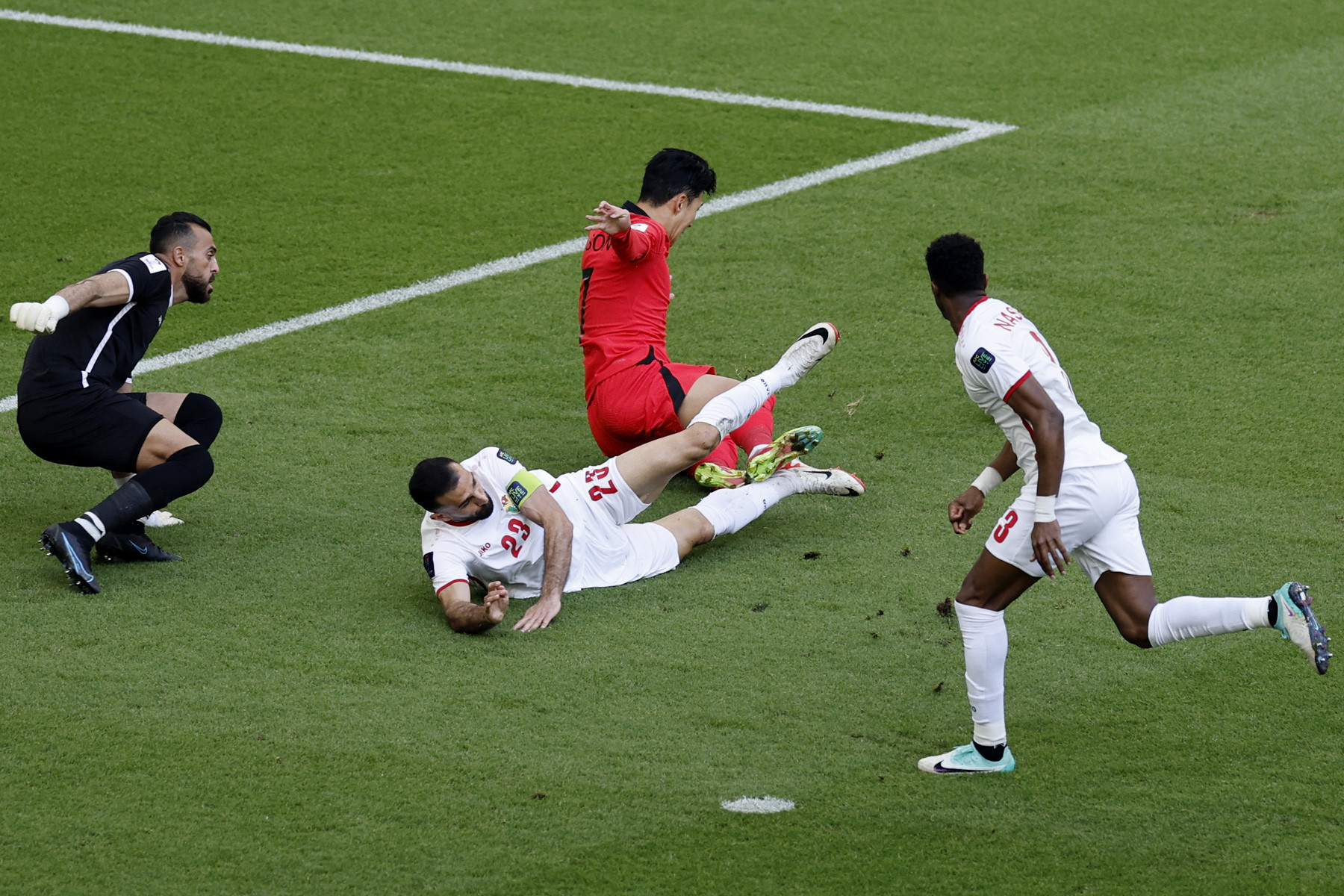 son heung min jordan han quoc.jpg