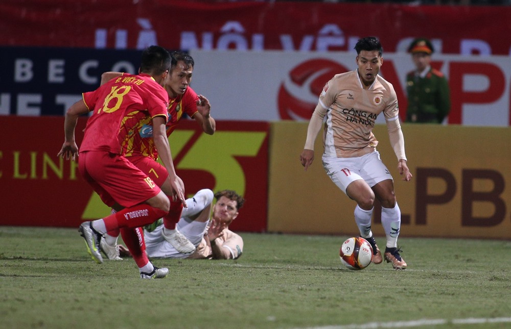 ca ha noi vs thanh hoa 1.jpg